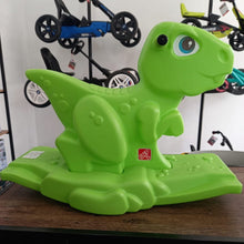 Cargar imagen en el visor de la galería, STEP2 Dino Rocker | Demo