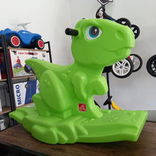 Cargar imagen en el visor de la galería, STEP2 Dino Rocker | Demo