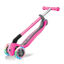 Cargar imagen en el visor de la galería, GLOBBER Primo Plegable LED Rosa