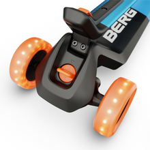 Cargar imagen en el visor de la galería, BERG Nexo Foldable Lights Blue
